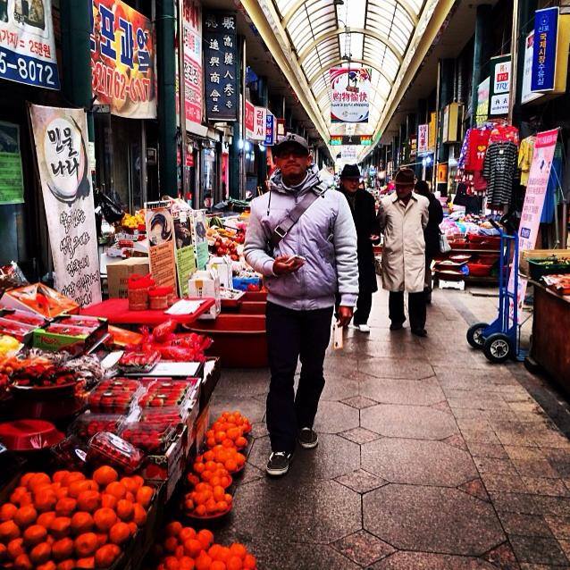 market in korea